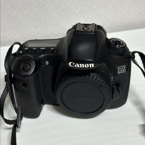 캐논 EOS 60D 바디 판매합니다 (A급 상태)