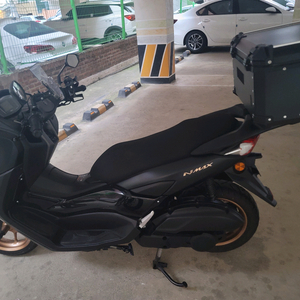 23년 nmax125 팝니다.
