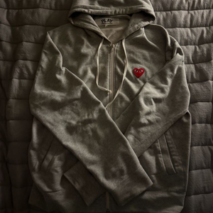 꼼데가르송 후드집업