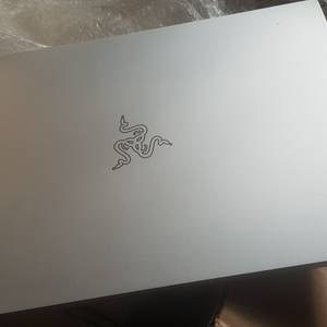 Razer Blade 15.6 머큐리 화이트 노트북