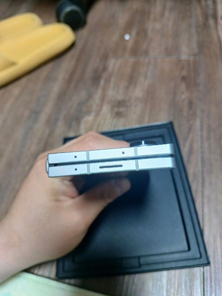 갤럭시Z폴드6 256GB 풀박스 판매 합니다--1