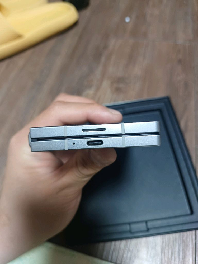 갤럭시Z폴드6 256GB 풀박스 판매 합니다--11