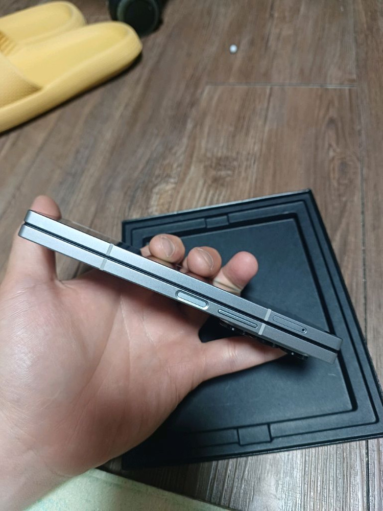 갤럭시Z폴드6 256GB 풀박스 판매 합니다--12