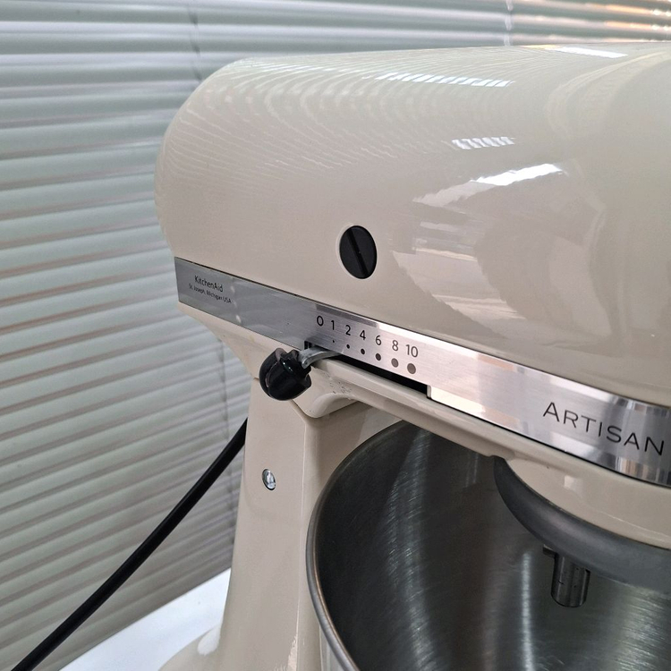 키친에이드 아티잔 5쿼터 반죽기 아몬드컬러 이미지