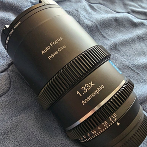 시루이 SIRUI 40mm T1.8 아나모픽 E마운트