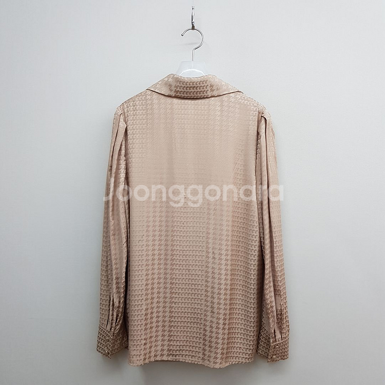 모조에스핀 21ss 하운드투스 자카드 새틴 블라우스--3
