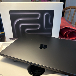맥북 프로 14 M3 pro 스페이스블랙 1tb