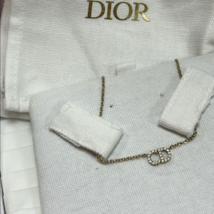 디올 목걸이 풀박스