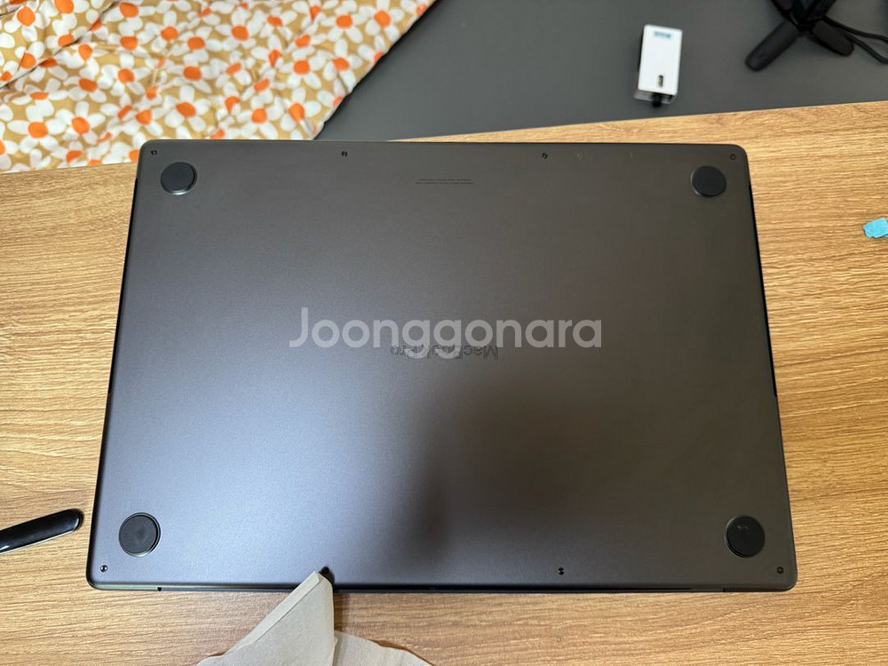 맥북프로16 m3pro 애케플남은거 판매합니다--8