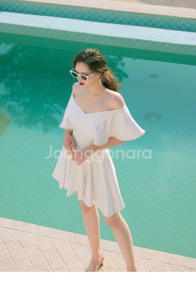 그레이스유) Twinny Swimwear (Ivory)--3