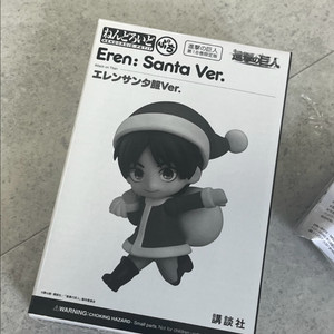 진격의 거인 산타 에렌 넨도 푸치 피규어