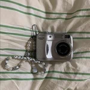 디카 니콘 쿨픽스 3200
