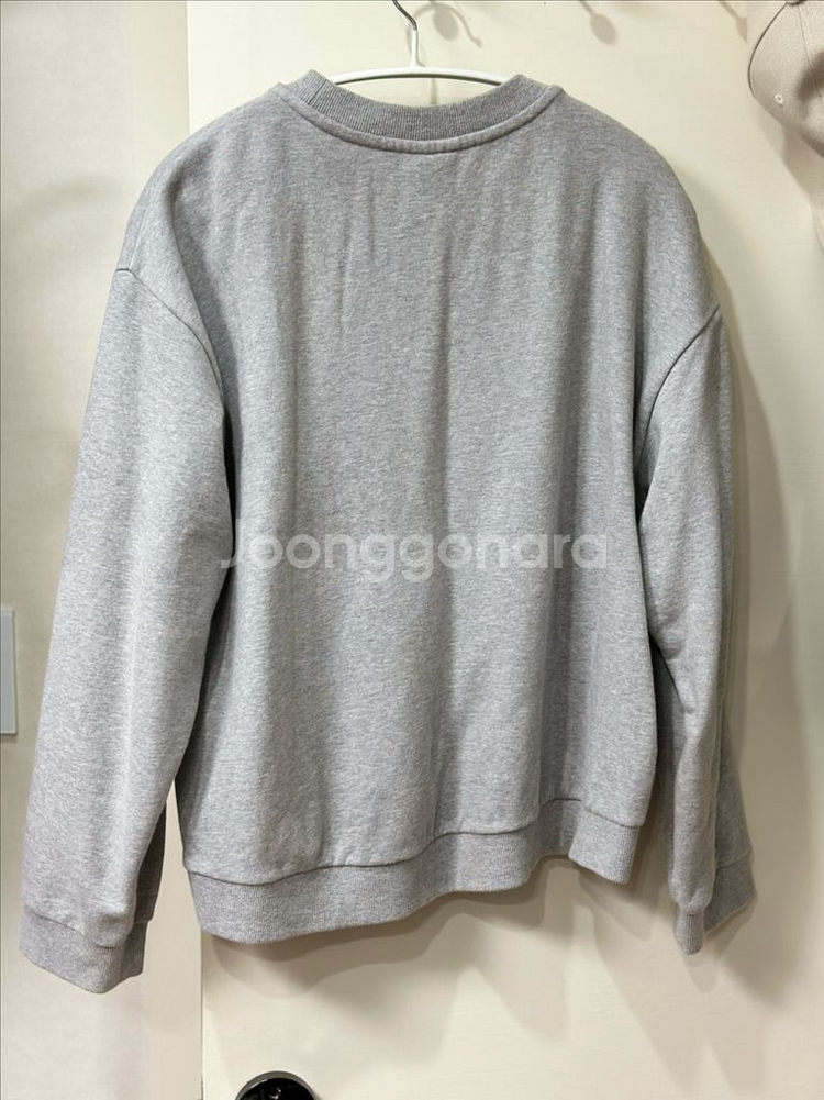 럭키슈에뜨 맨투맨 스웻셔츠--1