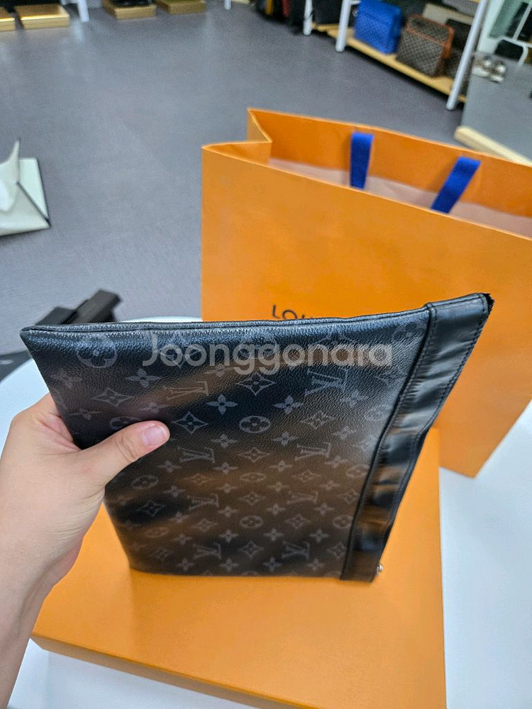 루이비통 이클립스 클러치--3