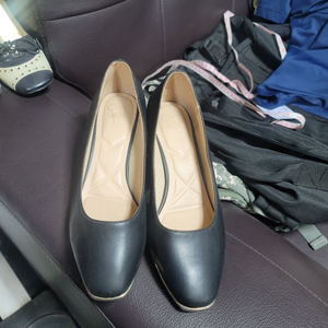 아가타 구두 245