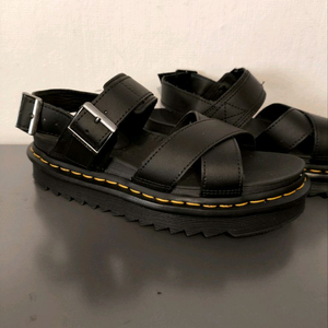 uk5 240mm 닥터마틴 보스2 샌들