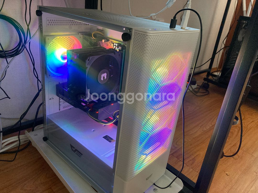 본체 판매합니다(+모니터,키보드,마우스,스피커)--0