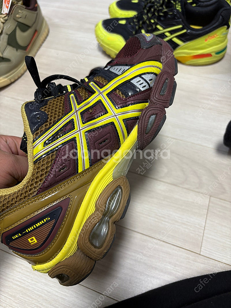 아식스 UB3-S 젤 님버스 9 럼 레이진 290--1