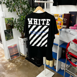 오프화이트 반팔 티셔츠 XL