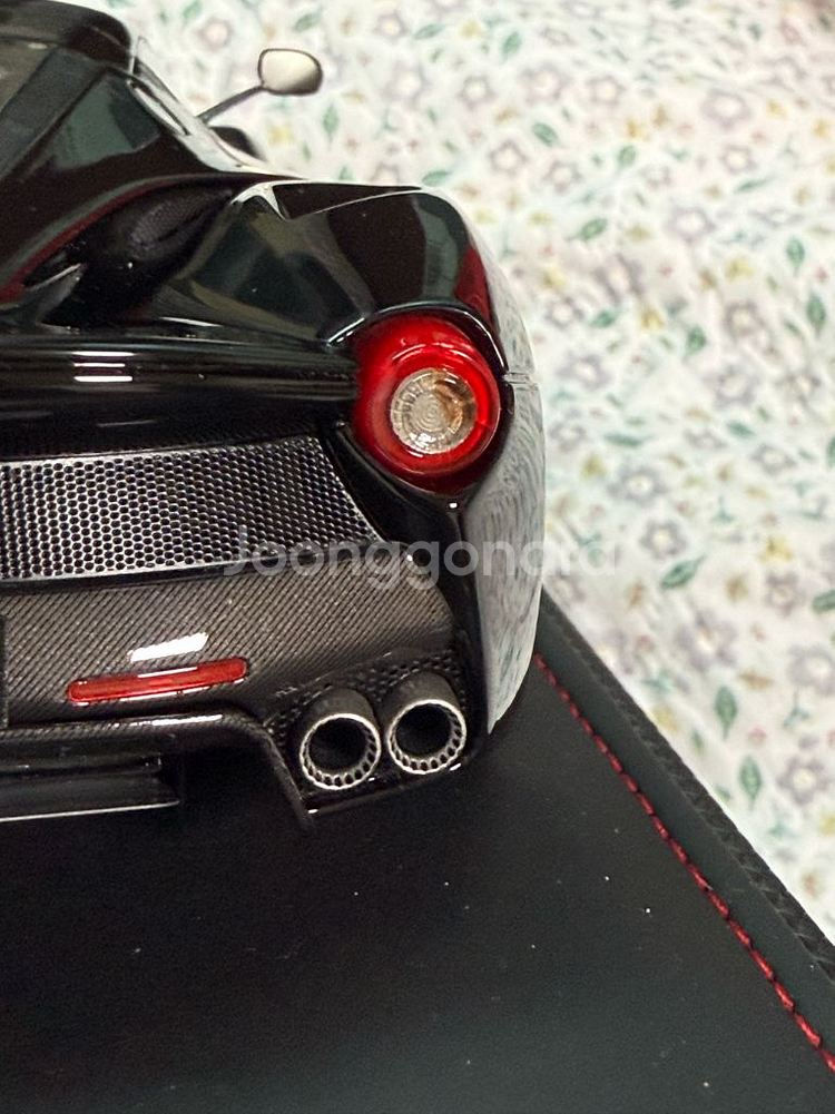 1/18 BBR 라페라리 블랙/블랙 루프 베이스--5
