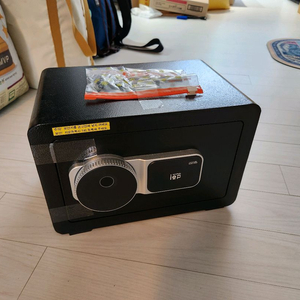디지세이프 i3500FP 금고 팝니다.
