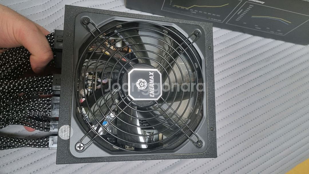 ENERMAX Platimax D.F. 1050W 파워--1