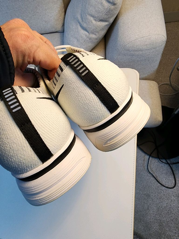 나이키 플라이니트 트레이너 칸예 AH8396100--2