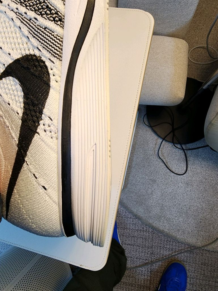 나이키 플라이니트 트레이너 칸예 AH8396100--6