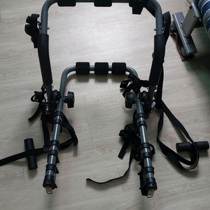 자전거 캐리어 자동차 트렁크 장착용. 2대 장착 가능.