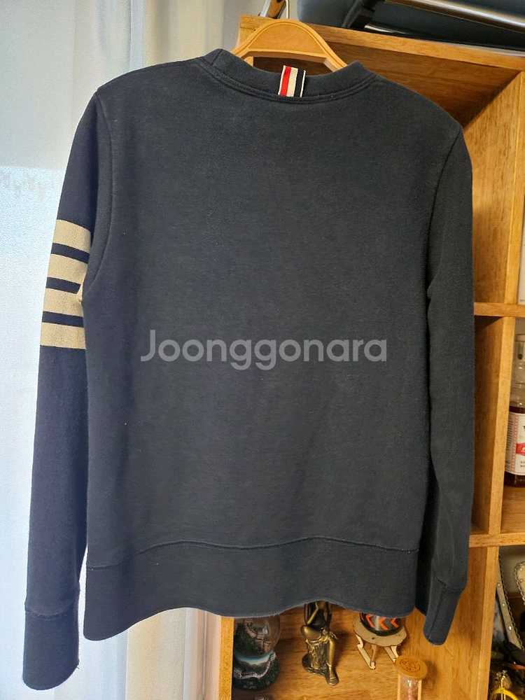 톰브라운 맨투맨--1