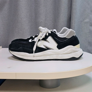 이사정리) 뉴발란스 5740 블랙, 275