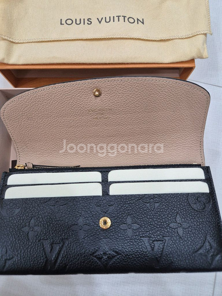 루이비통 앙프렝뜨 여성 장지갑--1