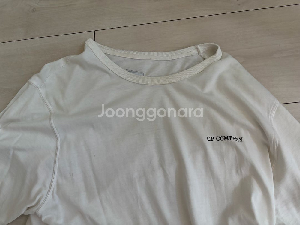 cp컴퍼니 반팔 매장 정품 티셔츠 100--1