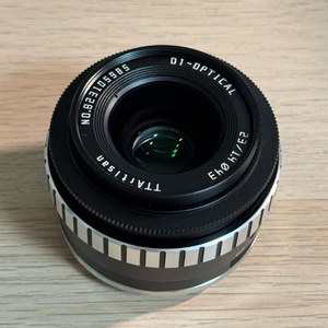 티티아티산 23mm f1.4 소니
