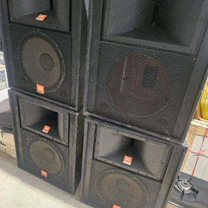 JBL SRX725 스피커