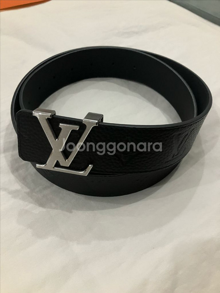 루이비통 남자 벨트--1