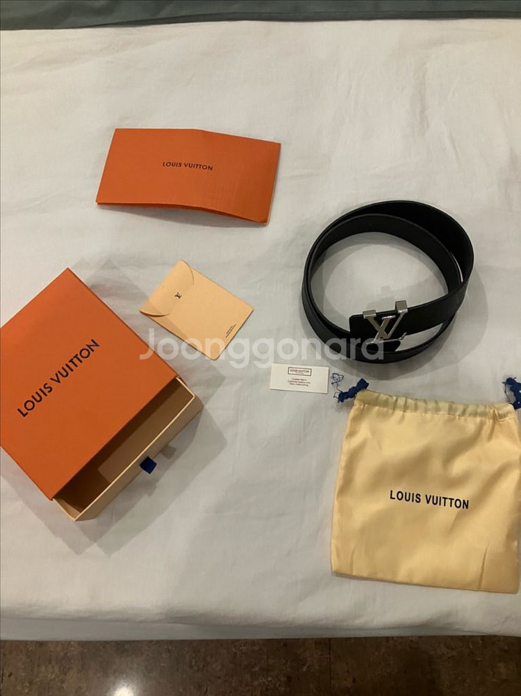루이비통 남자 벨트--0
