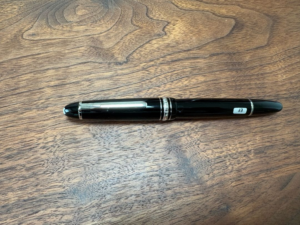 몽블랑 마이스터스튁 르그랑 만년필 P146 실버 이미지