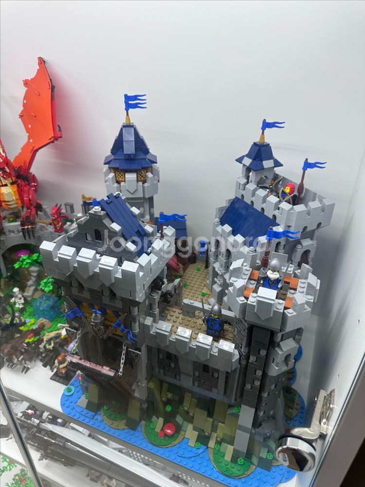 레고 31120 크리에이터 중세성x4 MOC 판매합니다--2