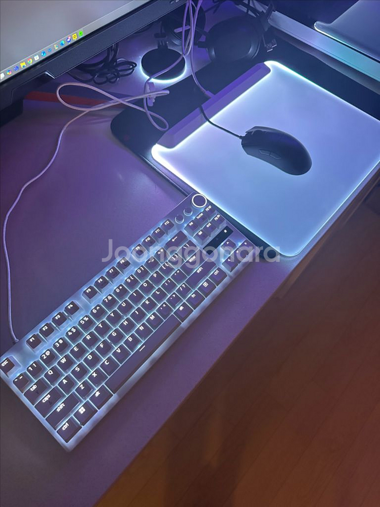 RAZER 헌츠맨 v3 프로 텐키리스 + 레이저 파이어--1