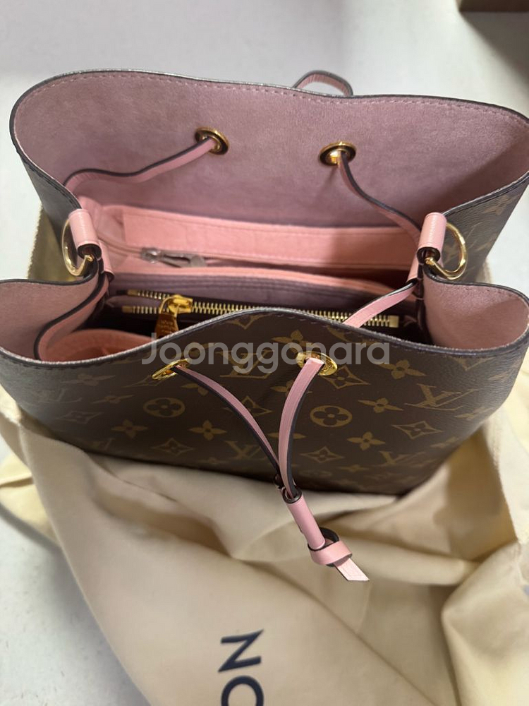 루이비통 네오노에 핑크 판매.