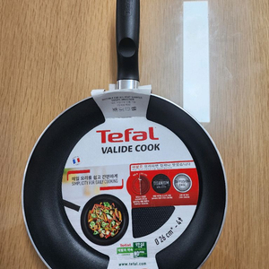 테팔 밸리드쿡 프라이팬/티타늄 코팅 새제품 28cm