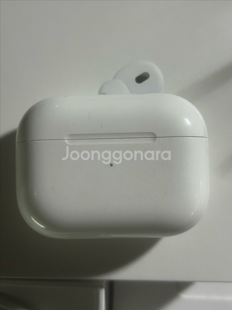 에어팟프로2 본체--1