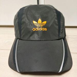 새상품급 아디다스 모자