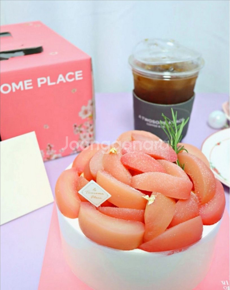 투썸 피치 생크림 케이크 피치생 싸게팔아요!!--1