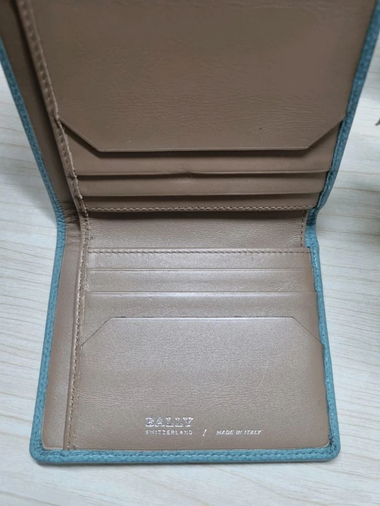 발리 지갑 이미지