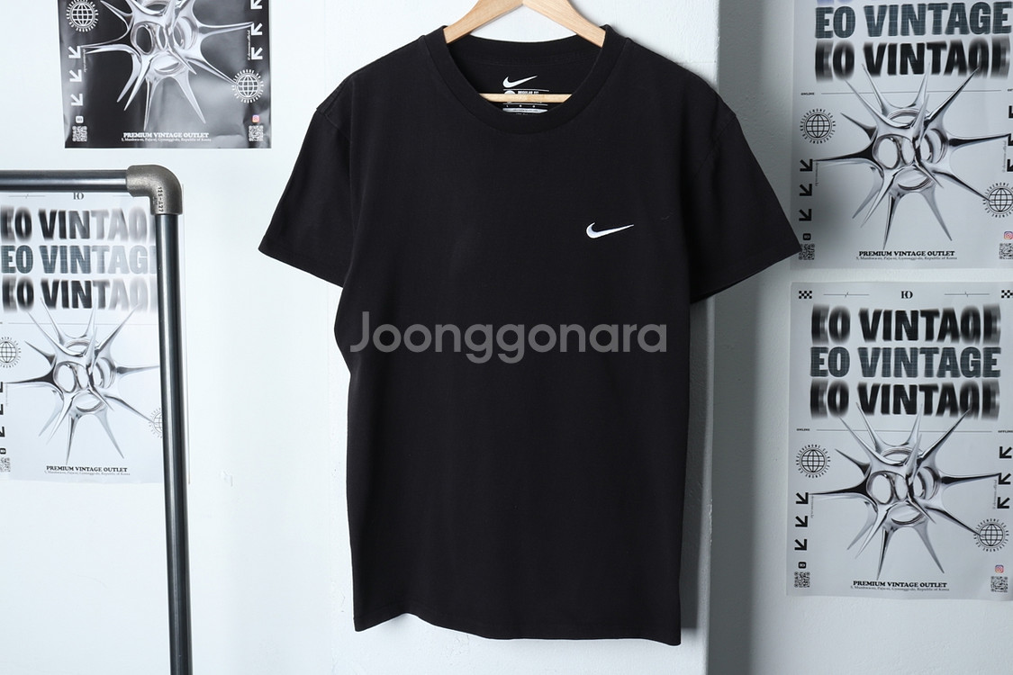 (L) 나이키 반팔 티셔츠 블랙 올드스쿨 한정판--2