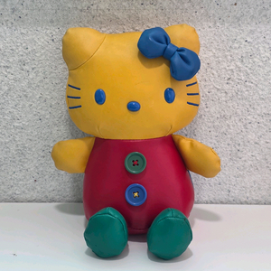 키티 인형 보내요.