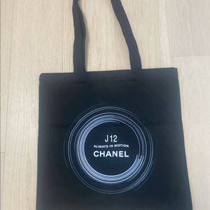 샤넬 에코백 새상품