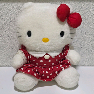 키티 땡땡이 인형 보내요.